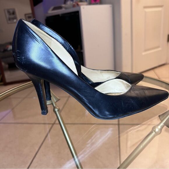 Nine West Black Pointy Toe Pumps - Picture 6 of 12
